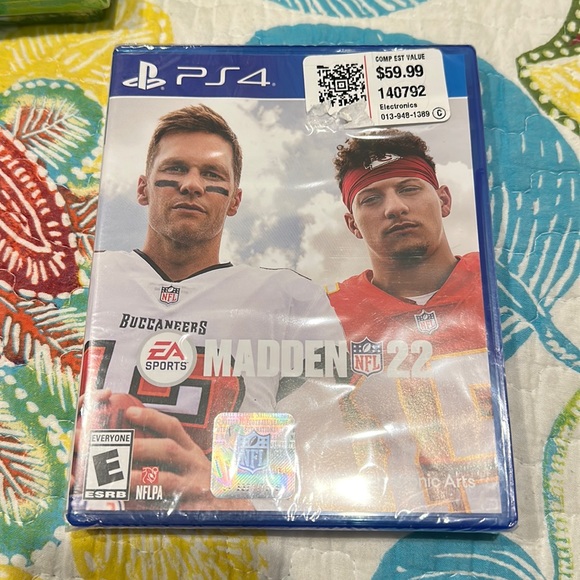 PS4 Madden NFL 22 - Picture 2 of 2